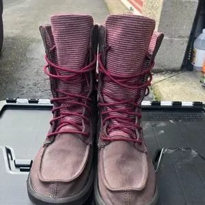 Sanuk hot sale stevie boots